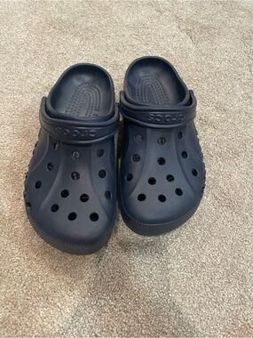CROCS Women’s  Navy Classic Clog